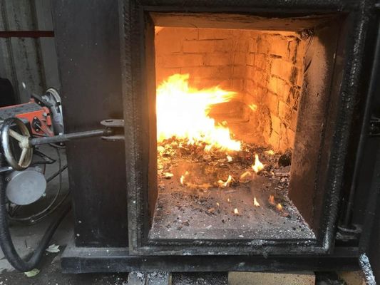 廃棄物燃焼機能を持つペットおよび動物の火葬機